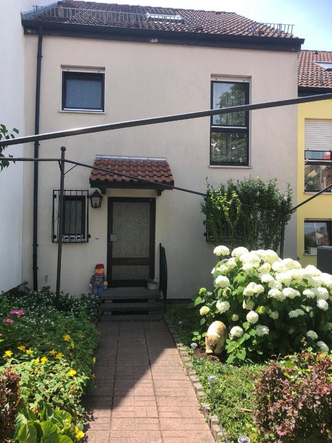 Ferienwohnung Dachgeschoss in einem Reihenhaus  Heidelberg Exterior foto